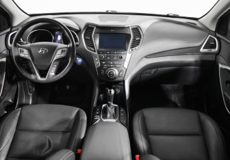Подержанный автомобиль Hyundai Santa Fe 2017 года (13 фото)