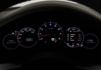 Подержанный автомобиль Porsche Cayenne 2018 года (39 фото)