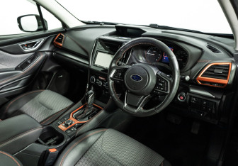 Подержанный автомобиль Subaru Forester Suv 2018 года (11 фото)