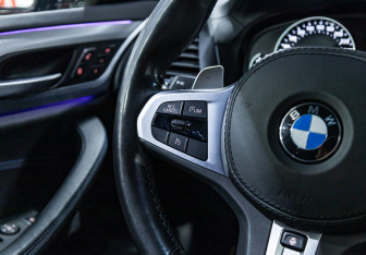 Подержанный автомобиль BMW X4 2019 года (16 фото)