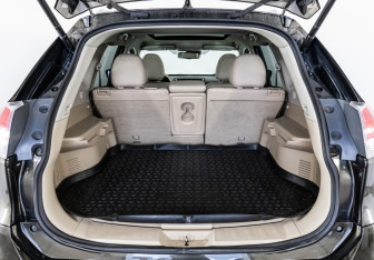 Подержанный автомобиль Nissan X-Trail 2017 года (22 фото)