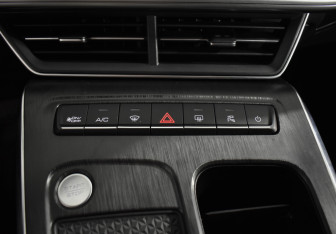 Подержанный автомобиль Haval F7 2024 года (17 фото)