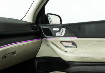 Подержанный автомобиль Mercedes-Benz GLE 2021 года (19 фото)