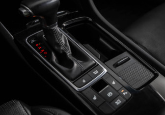 Подержанный автомобиль Kia Optima Sedan 2017 года (18 фото)