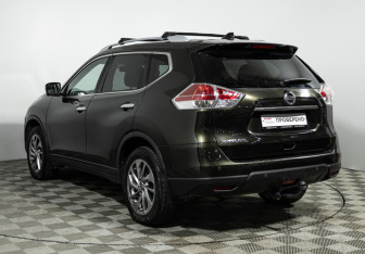 Подержанный автомобиль Nissan X-Trail 2017 года (7 фото)