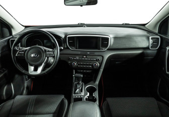 Подержанный автомобиль Kia Sportage 2020 года (13 фото)
