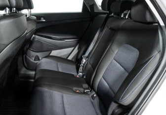 Подержанный автомобиль Hyundai Tucson 2015 года (10 фото)