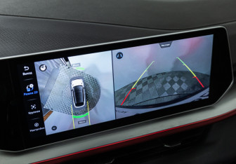 Подержанный автомобиль Geely Coolray 2023 года (16 фото)