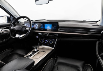 Подержанный автомобиль Exeed VX 2023 года (10 фото)