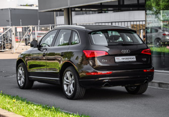 Подержанный автомобиль Audi Q5 2013 года (8 фото)