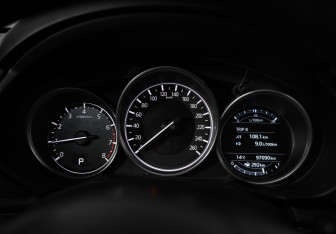 Подержанный автомобиль Mazda CX-5 2018 года (12 фото)