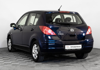 Подержанный автомобиль Nissan Tiida Hatchback 2008 года (7 фото)