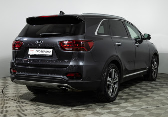 Подержанный автомобиль Kia Sorento 2018 года (5 фото)