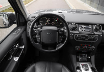 Подержанный автомобиль Land Rover Discovery 2014 года (13 фото)