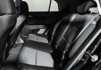 Подержанный автомобиль Hyundai Creta 2017 года (10 фото)