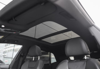 Подержанный автомобиль Audi Q8 2019 года (31 фото)