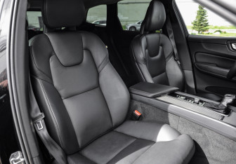Подержанный автомобиль Volvo XC60 2018 года (27 фото)