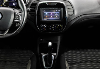 Подержанный автомобиль Renault Kaptur 2016 года (12 фото)