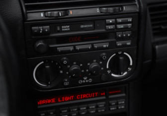 Подержанный автомобиль BMW M3 Coupe 1994 года (17 фото)
