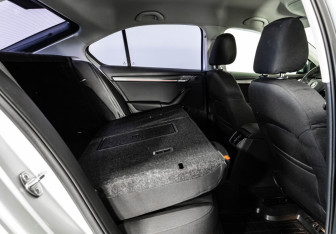 Подержанный автомобиль Skoda Octavia Liftback 2017 года (21 фото)