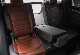 Подержанный автомобиль Volkswagen Touareg 2018 года (34 фото)