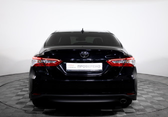 Подержанный автомобиль Toyota Camry Sedan 2021 года (4 фото)