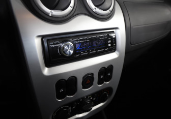 Подержанный автомобиль Renault Logan Sedan 2012 года (13 фото)