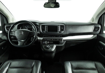 Подержанный автомобиль Citroen SpaceTourer 2020 года (13 фото)