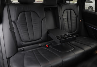 Подержанный автомобиль BMW X5 2019 года (33 фото)