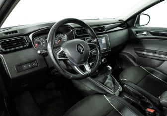 Подержанный автомобиль Renault Arkana 2019 года (11 фото)