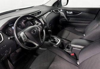 Подержанный автомобиль Nissan Qashqai 2017 года (9 фото)