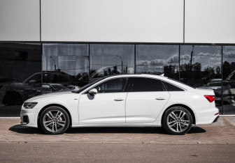 Подержанный автомобиль Audi A6 Sedan 2020 года (9 фото)