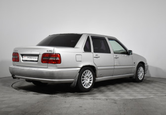 Подержанный автомобиль Volvo S70 1997 года (5 фото)