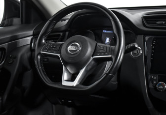 Подержанный автомобиль Nissan X-Trail 2019 года (14 фото)
