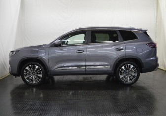 Подержанный автомобиль Chery Tiggo 8 Pro e+ 2023 года (8 фото)