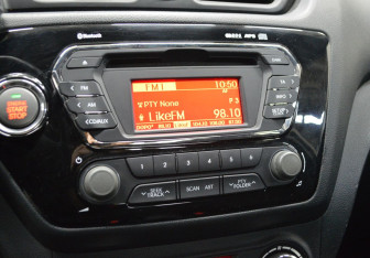 Подержанный автомобиль Kia Rio Sedan 2014 года (14 фото)