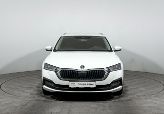 Подержанный автомобиль Skoda Octavia Wagon 2021 года (2 фото)