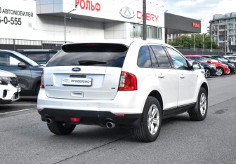 Подержанный автомобиль Ford Edge 2014 года (4 фото)