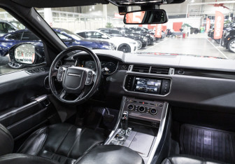 Подержанный автомобиль Land Rover Range Rover Sport 2016 года (15 фото)