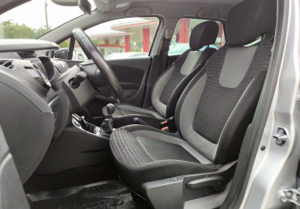 Подержанный автомобиль Renault Kaptur 2017 года (18 фото)