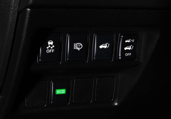 Подержанный автомобиль Nissan X-Trail 2016 года (18 фото)