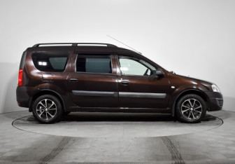 Подержанный автомобиль LADA (ВАЗ) Largus Wagon 2018 года (4 фото)