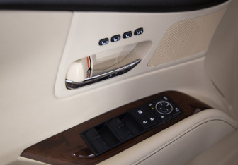 Подержанный автомобиль Lexus RX 2014 года (22 фото)