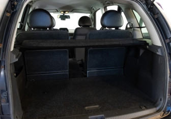 Подержанный автомобиль Opel Meriva 2007 года (25 фото)