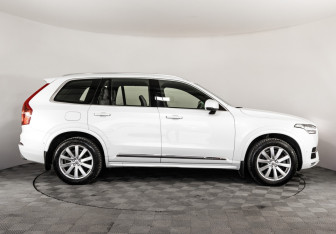Подержанный автомобиль Volvo XC90 2018 года (5 фото)