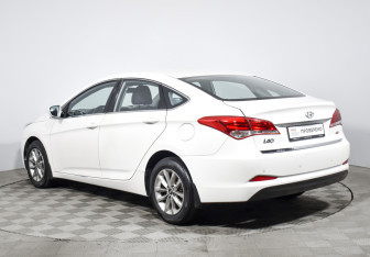 Подержанный автомобиль Hyundai i40 Sedan 2015 года (7 фото)