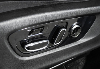 Подержанный автомобиль GAC GS8 2023 года (17 фото)