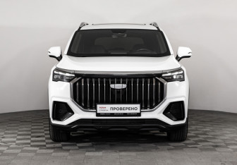 Подержанный автомобиль Geely Okavango 2024 года (3 фото)