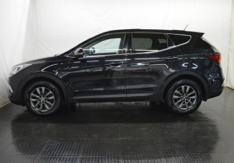 Подержанный автомобиль Hyundai Santa Fe 2015 года (8 фото)