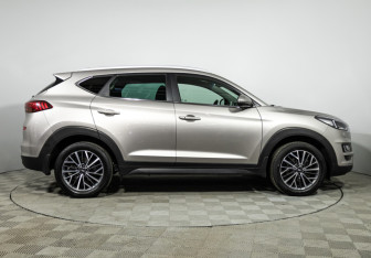 Подержанный автомобиль Hyundai Tucson 2020 года (4 фото)